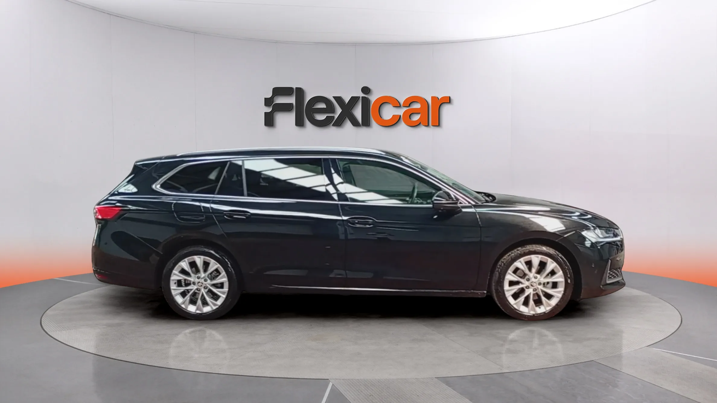 Škoda Superb Combi 1.5 TSI m-HEV DSG Selection - foto 5