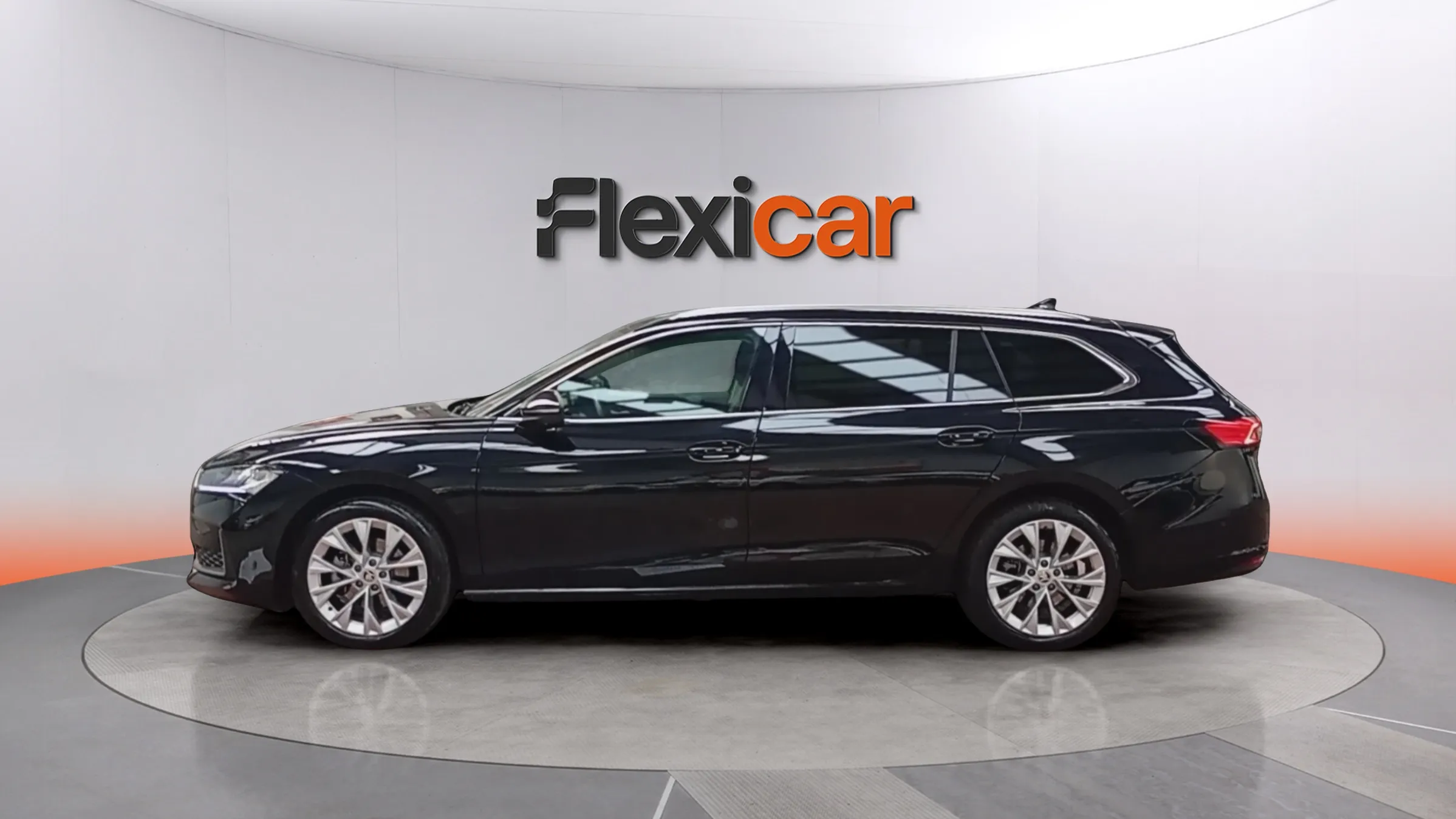 Škoda Superb Combi 1.5 TSI m-HEV DSG Selection - foto 4
