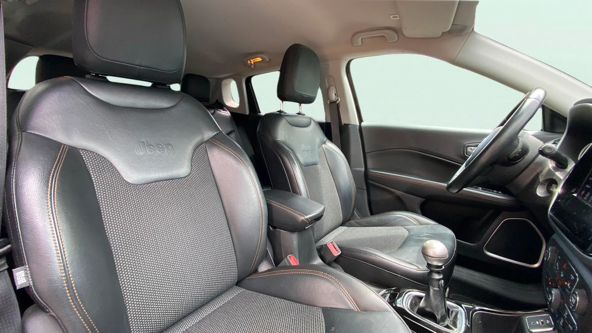 Jeep Compass 1.4 Mair Limited 4x2 - foto 17