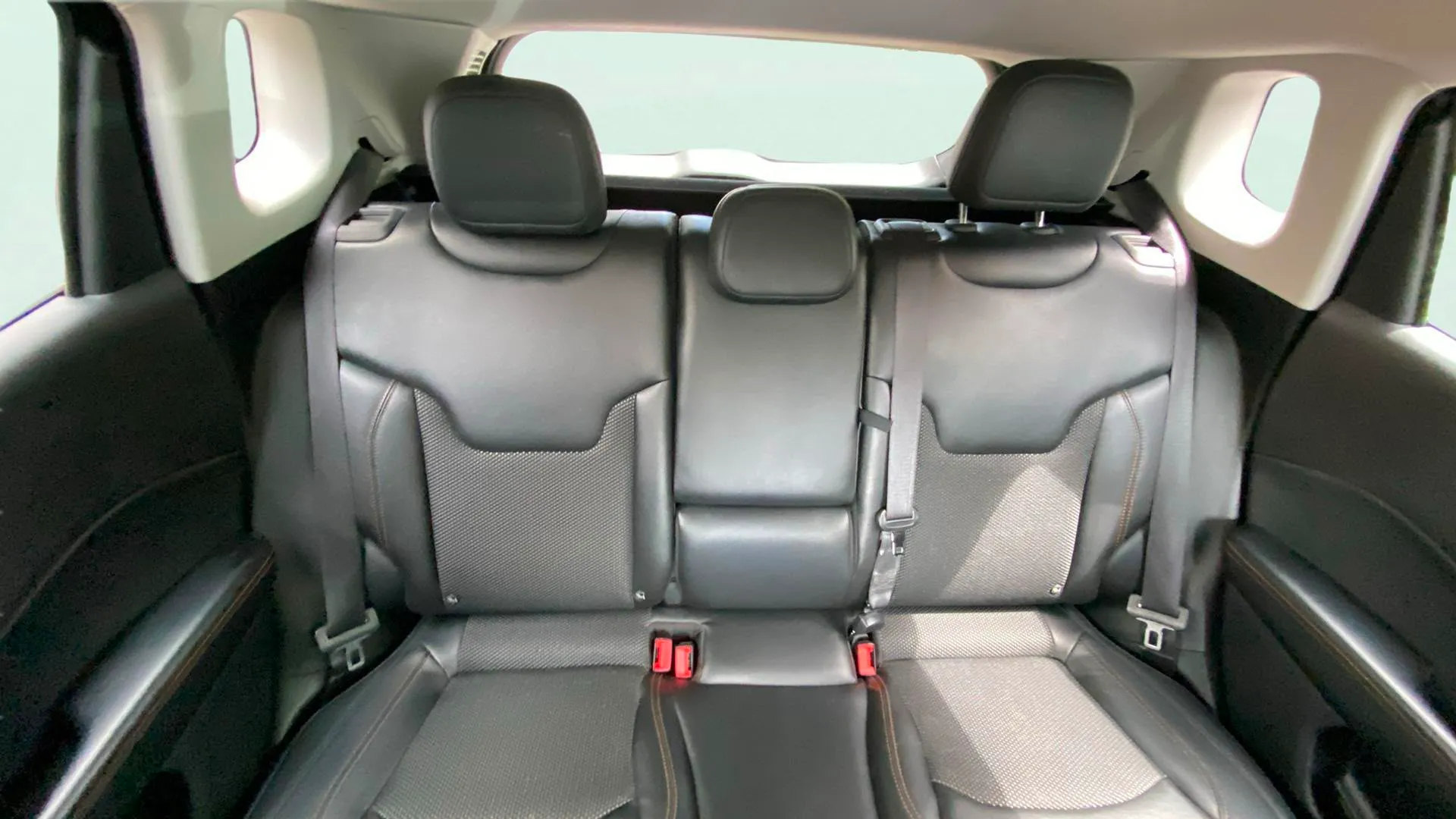 Jeep Compass 1.4 Mair Limited 4x2 - foto 18