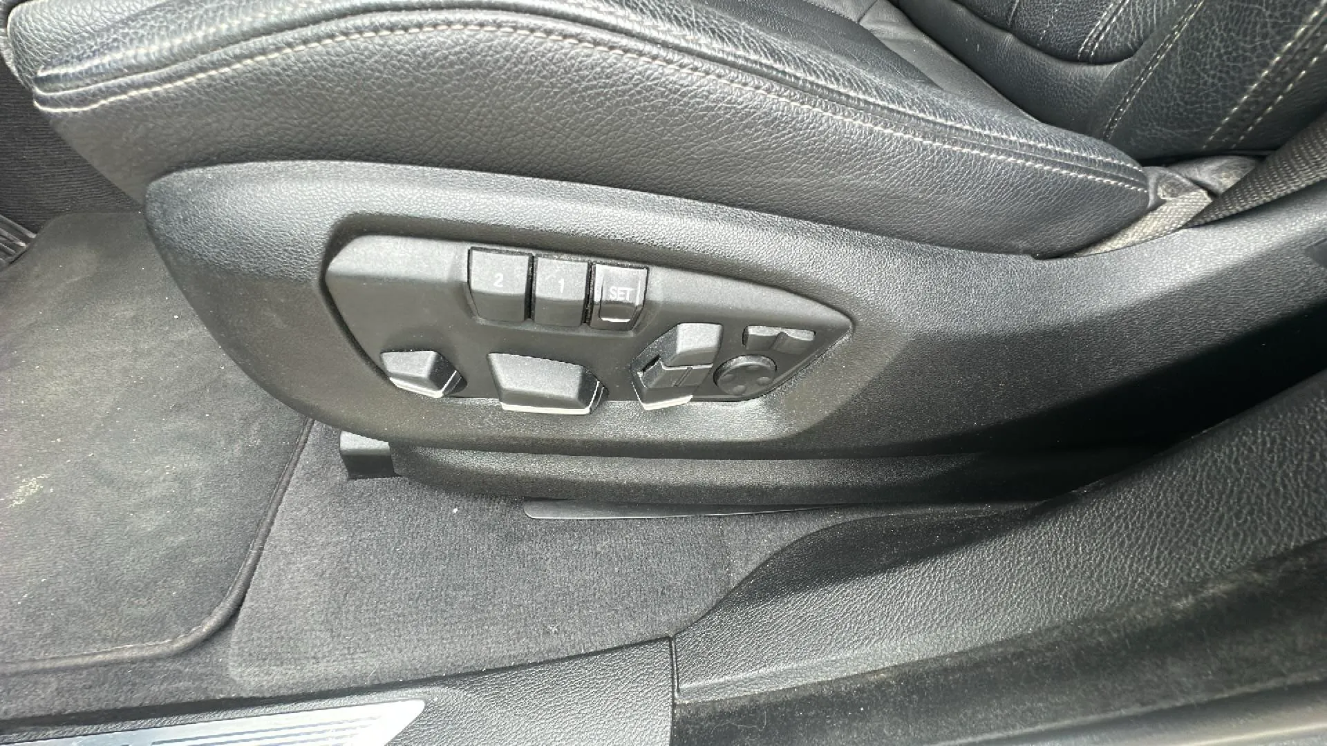 BMW X6 M50d - foto 24