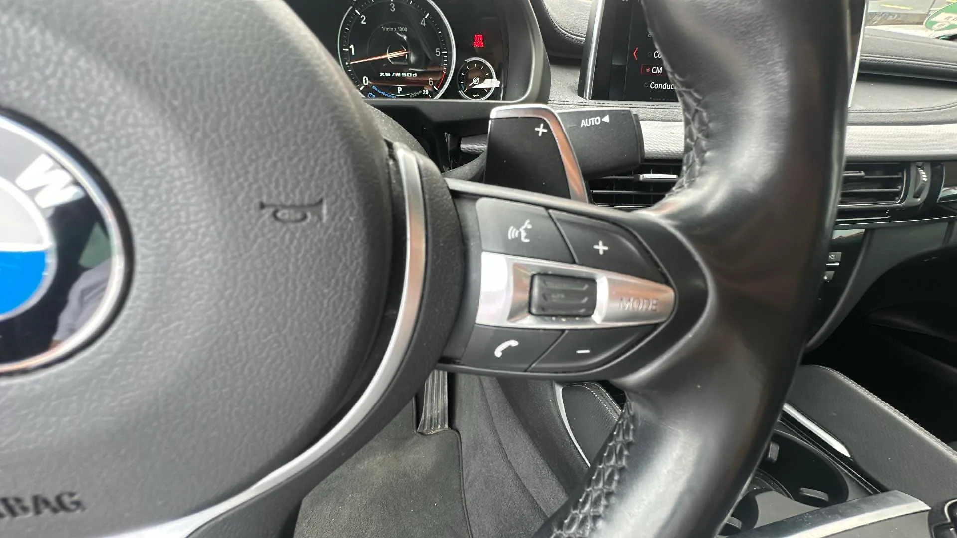 BMW X6 M50d - foto 18