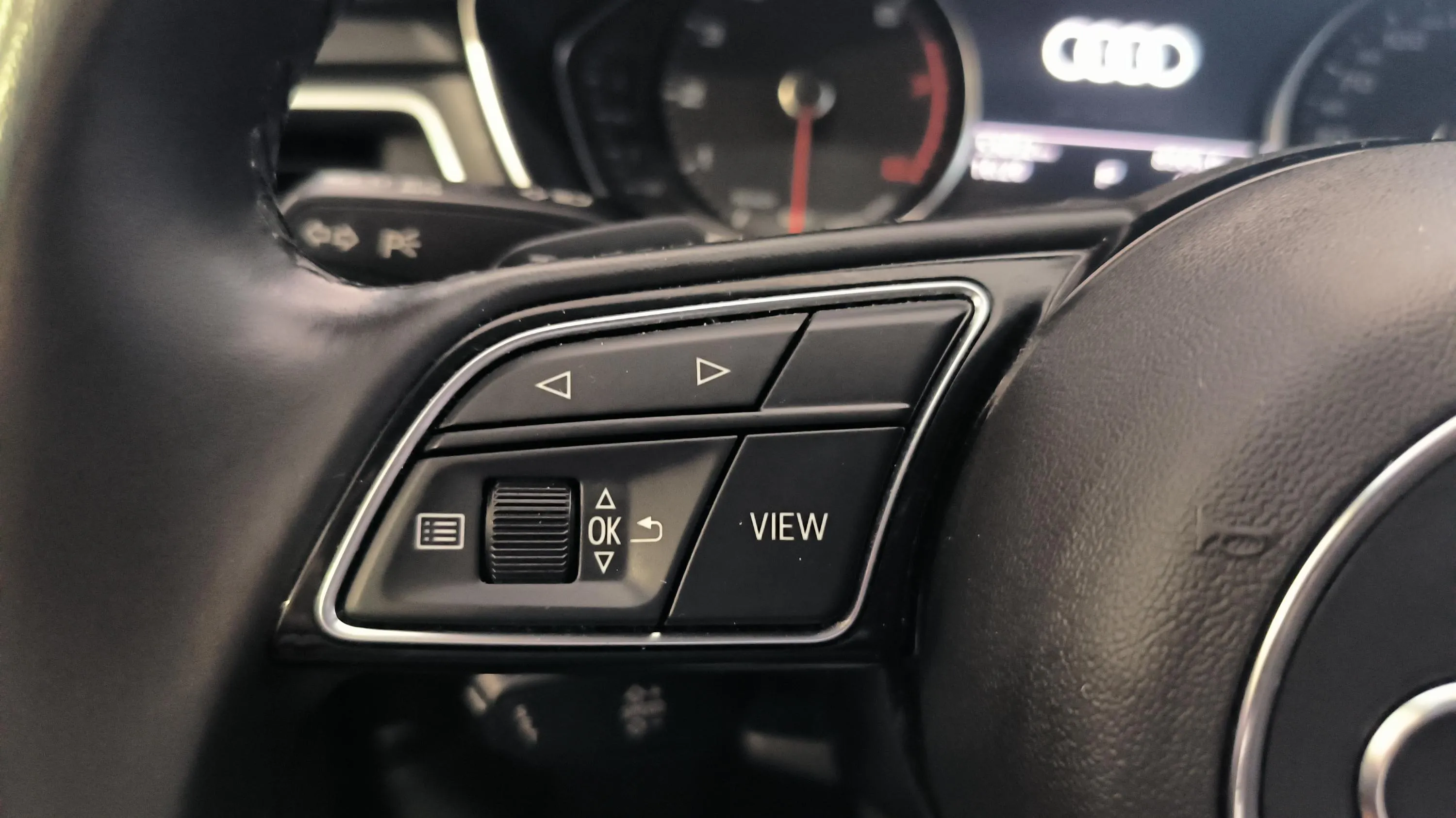 Audi A4 Avant Advanced 30 TDI S tronic - foto 14