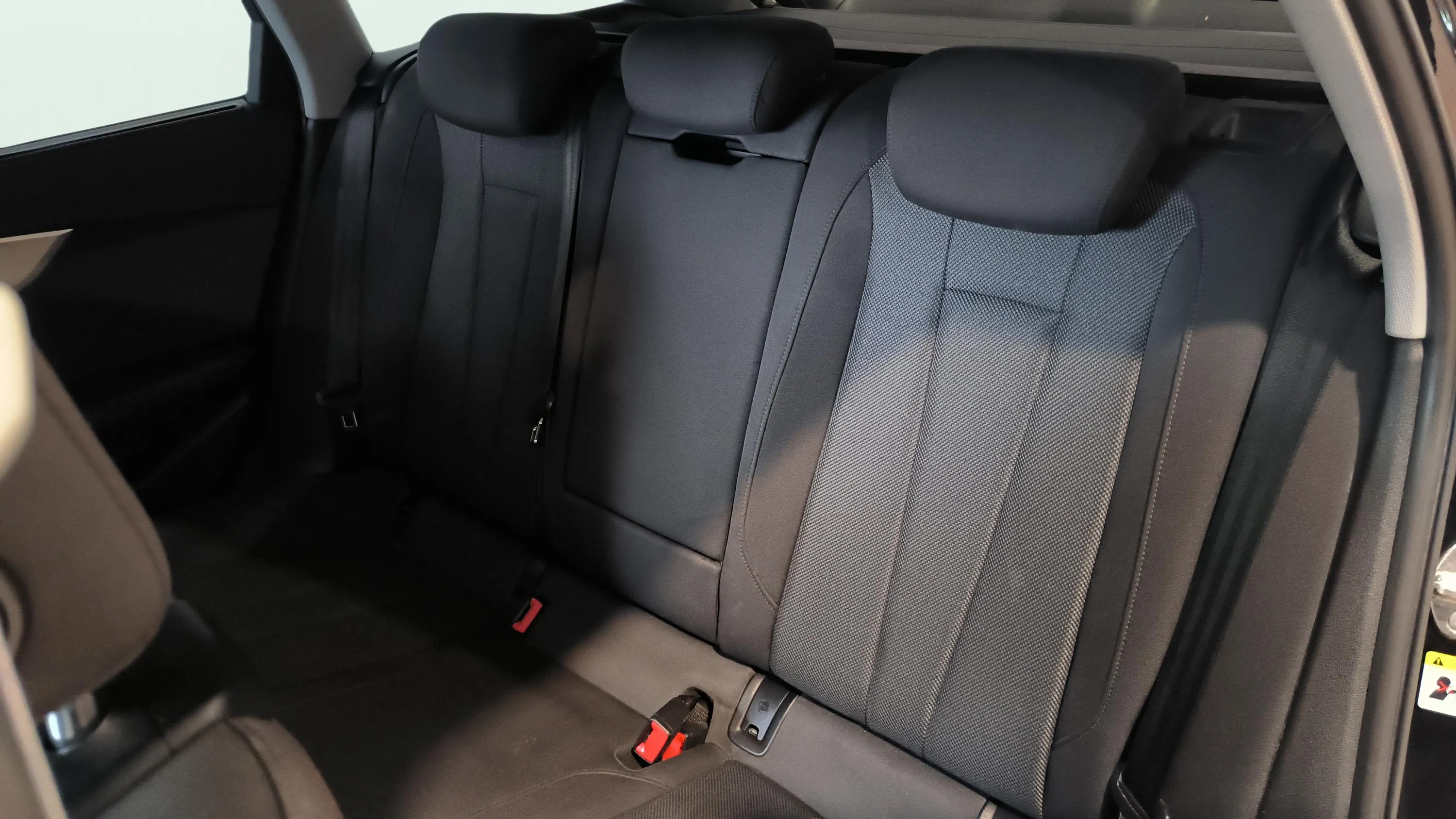 Audi A4 Avant Advanced 30 TDI S tronic - foto 26