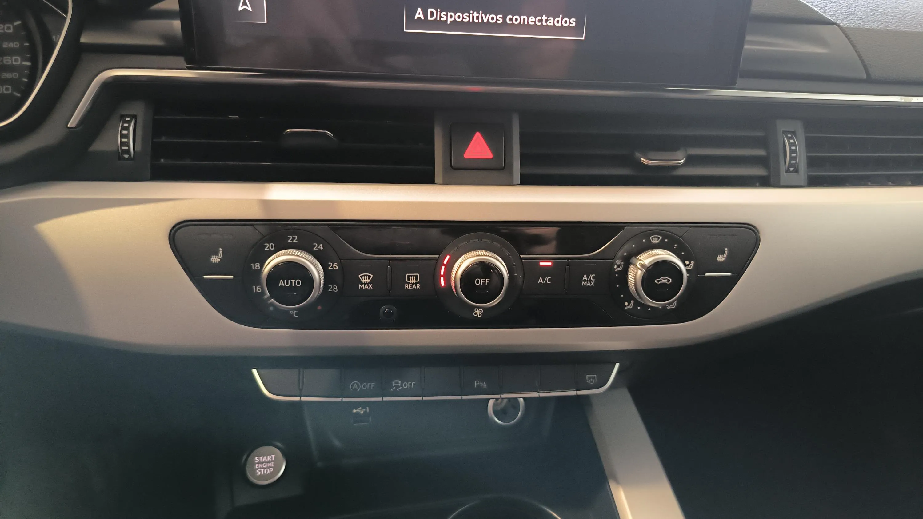 Audi A4 Avant Advanced 30 TDI S tronic - foto 23