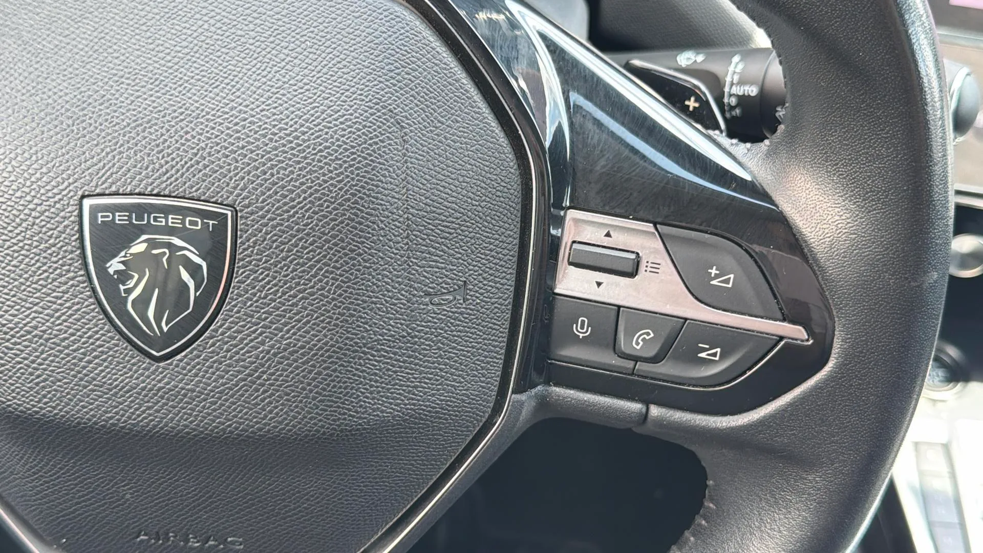 Peugeot 308 Allure Pack PureTech 130 EAT8 - foto 14