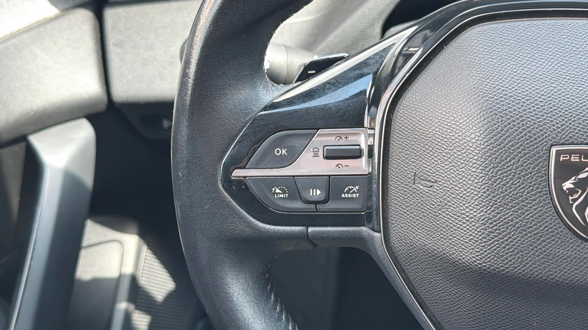 Peugeot 308 Allure Pack PureTech 130 EAT8 - foto 13
