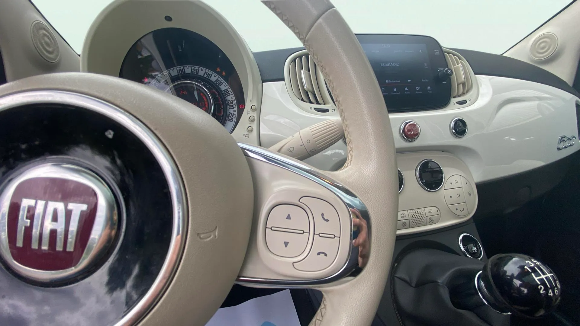 Fiat 500 Dolcevita 1.0 Hybrid - foto 22