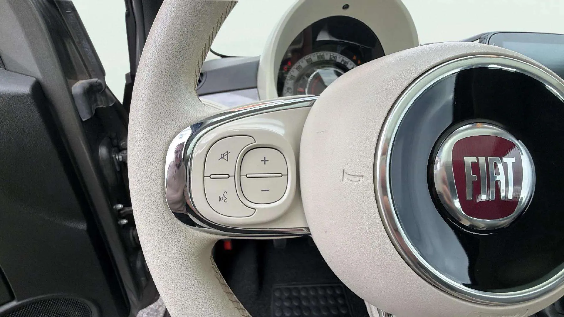 Fiat 500 Dolcevita 1.0 Hybrid - foto 12