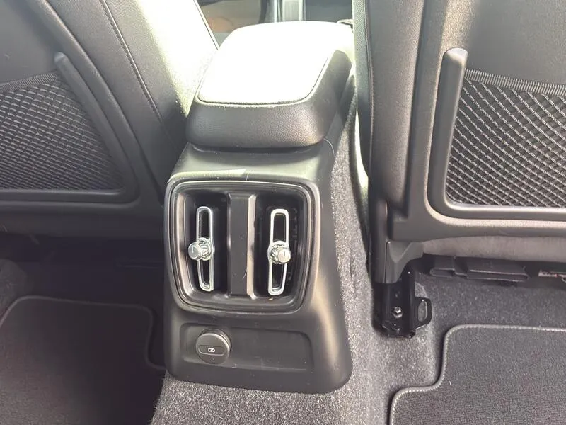 Volvo XC40 1.5 T4 Twin Recharge Inscription Ex - foto 20