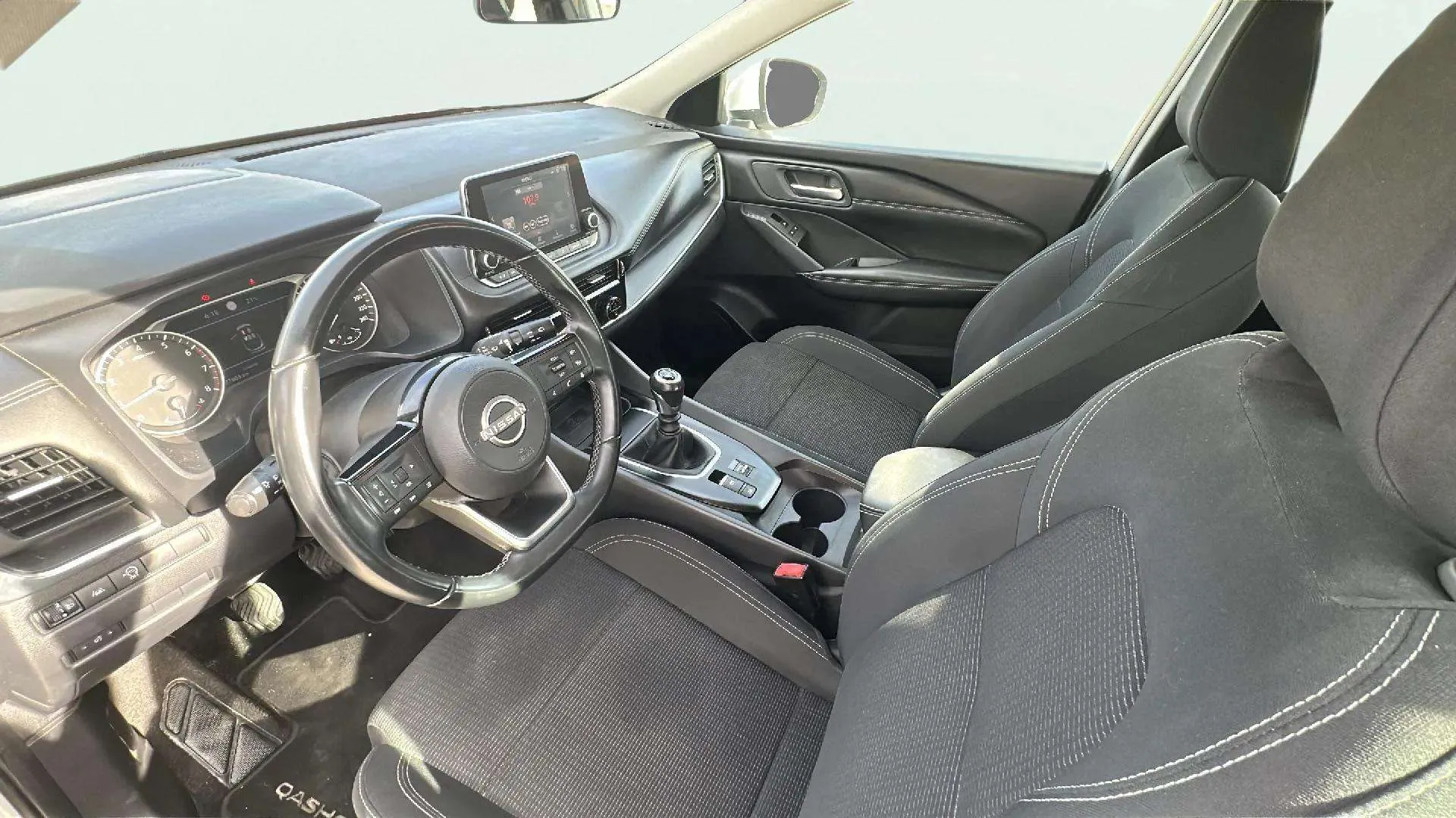 Nissan Qashqai DIG-T mHEV 4x2 Acenta - foto 9