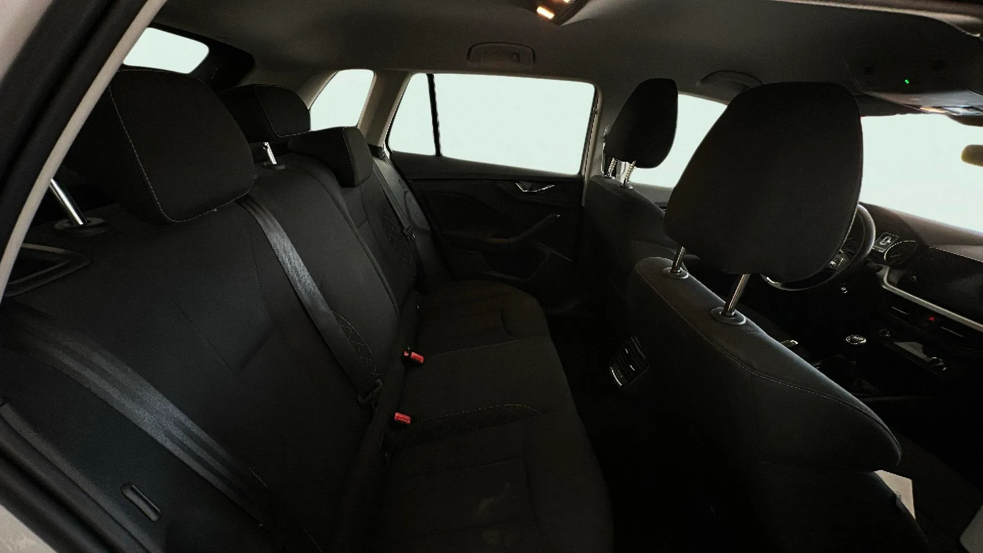 Škoda Kamiq 1.0 TSI Ambition - foto 10