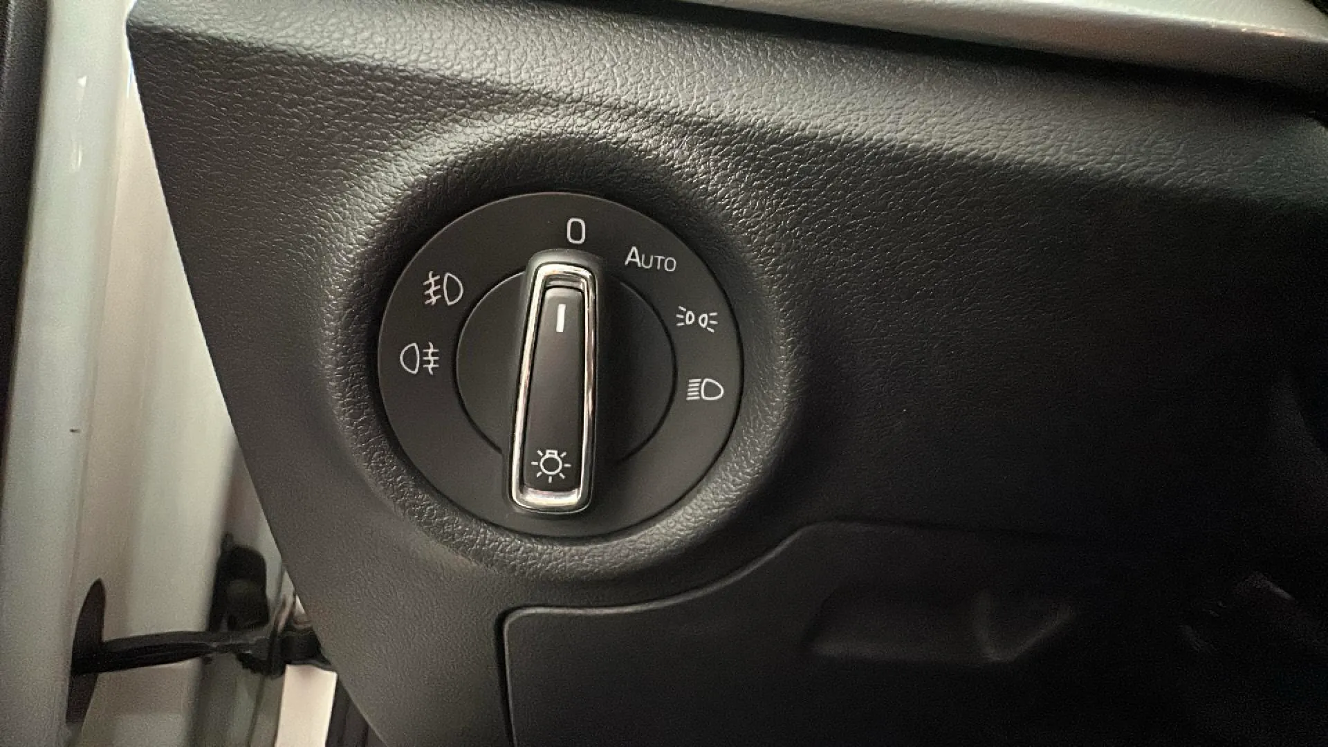 Škoda Kamiq 1.0 TSI Ambition - foto 13