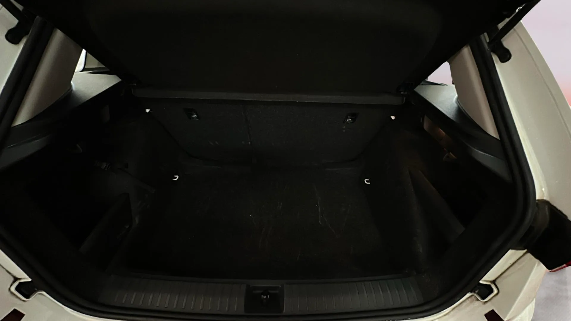 Škoda Kamiq 1.0 TSI Ambition - foto 12