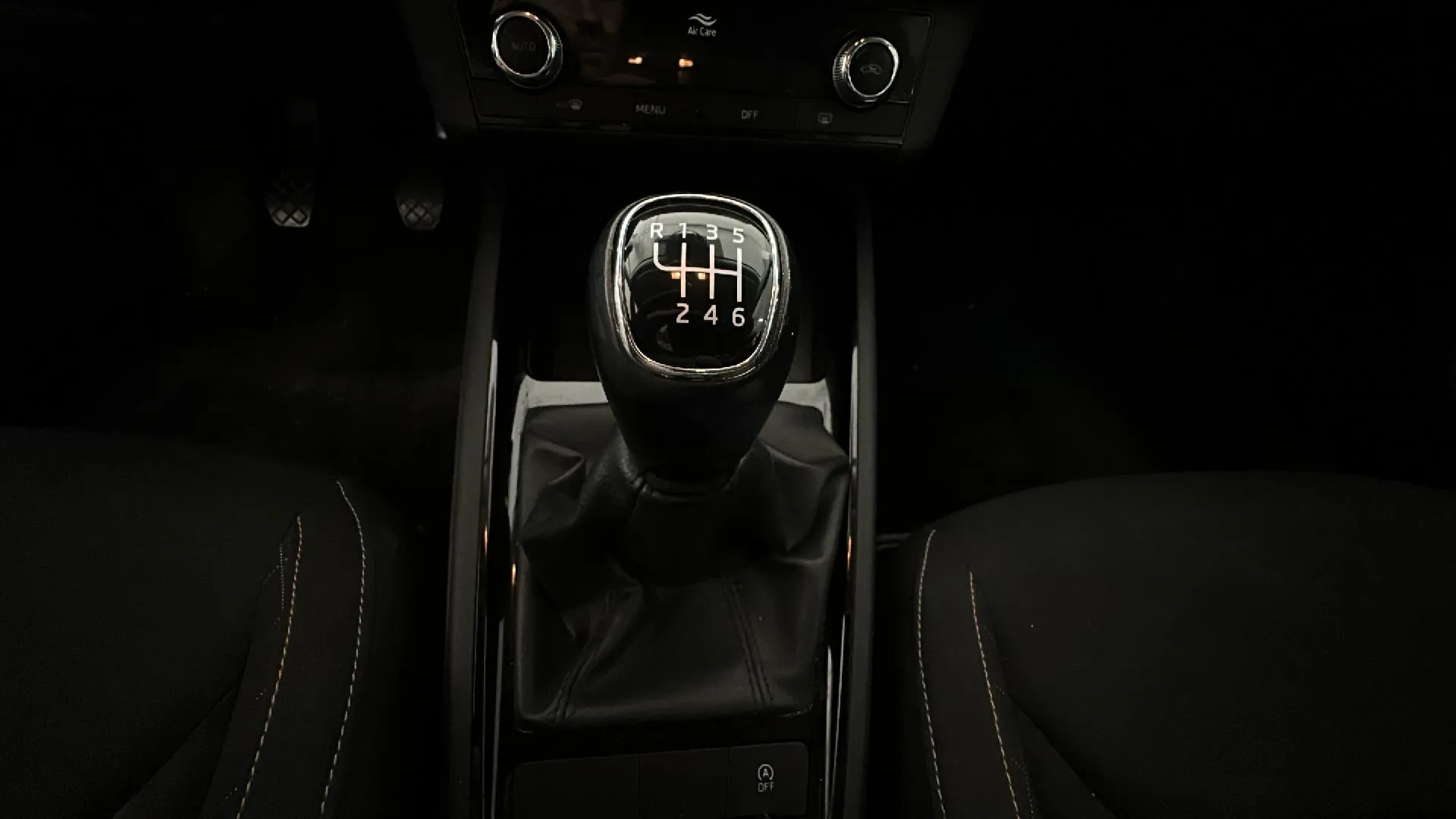 Škoda Kamiq 1.0 TSI Ambition - foto 17