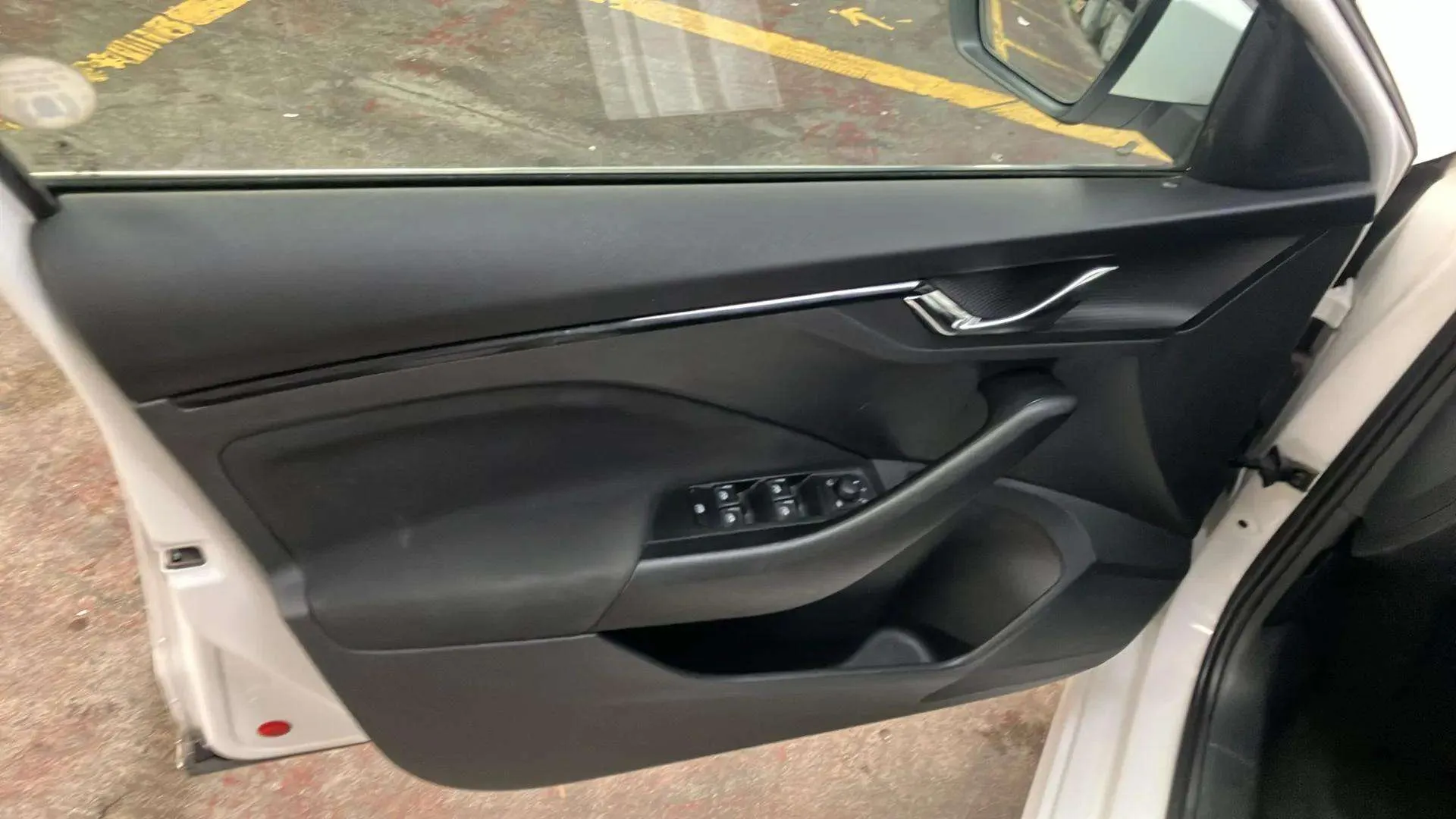 Škoda Kamiq 1.0 TSI Ambition - foto 14