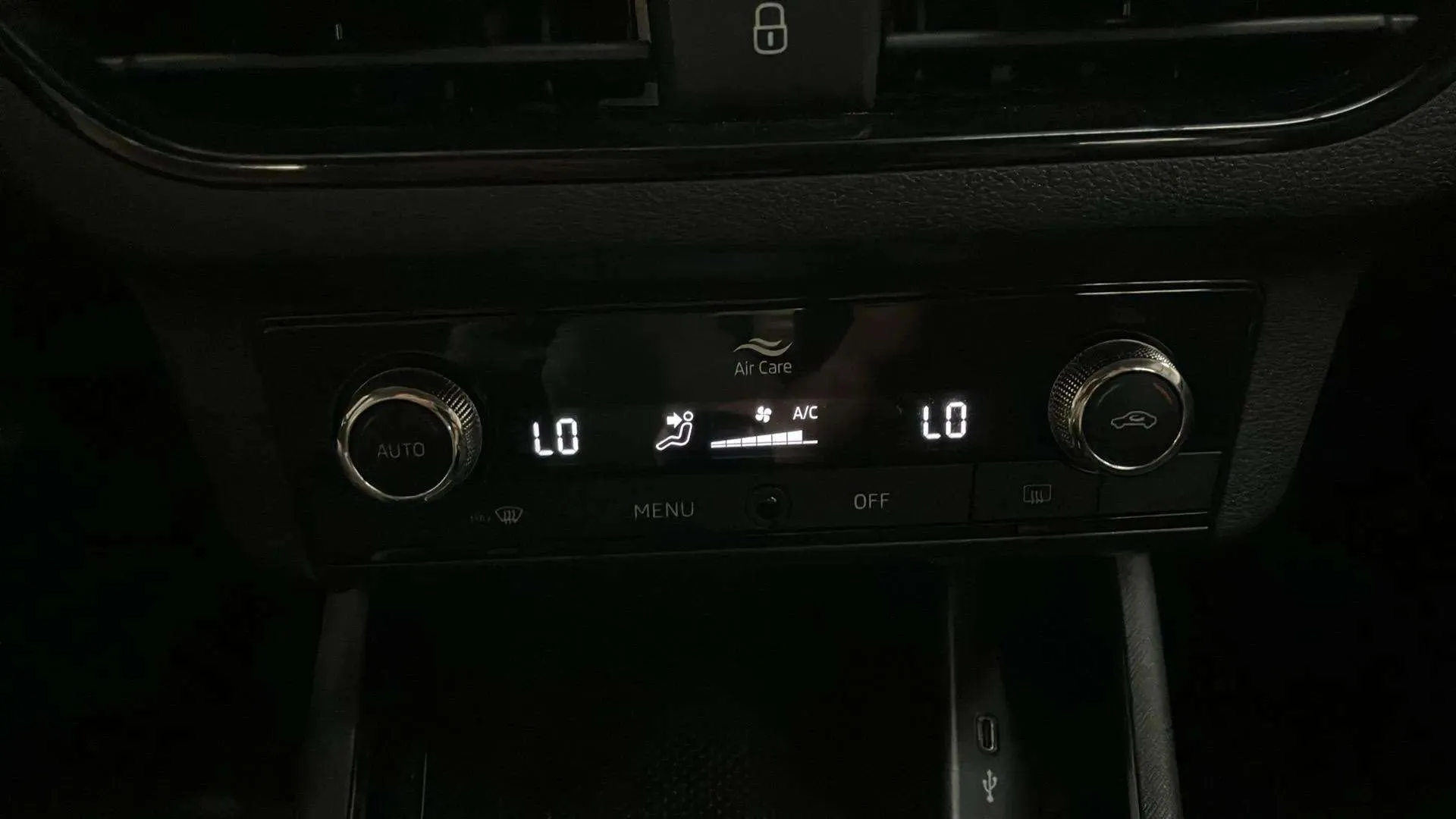 Škoda Kamiq 1.0 TSI Ambition - foto 15