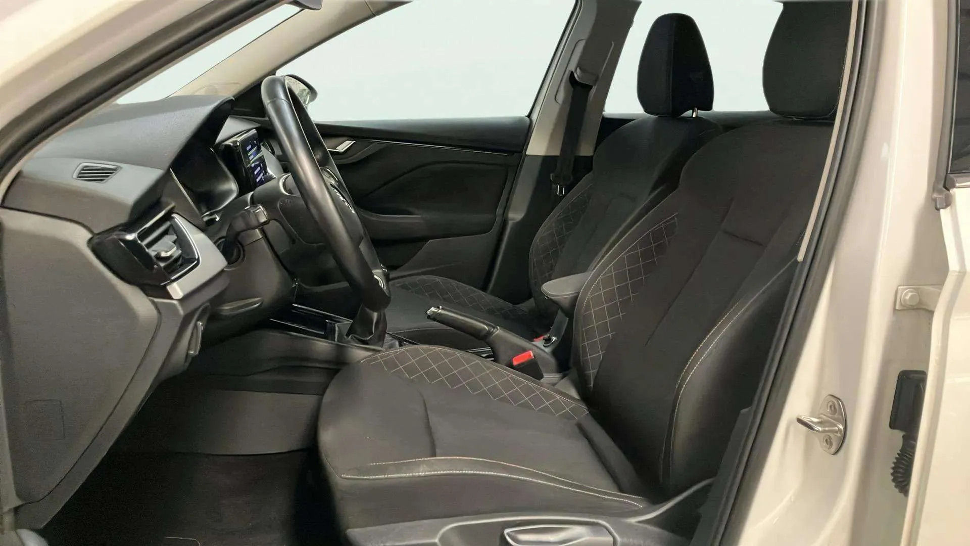Škoda Kamiq 1.0 TSI Ambition - foto 9