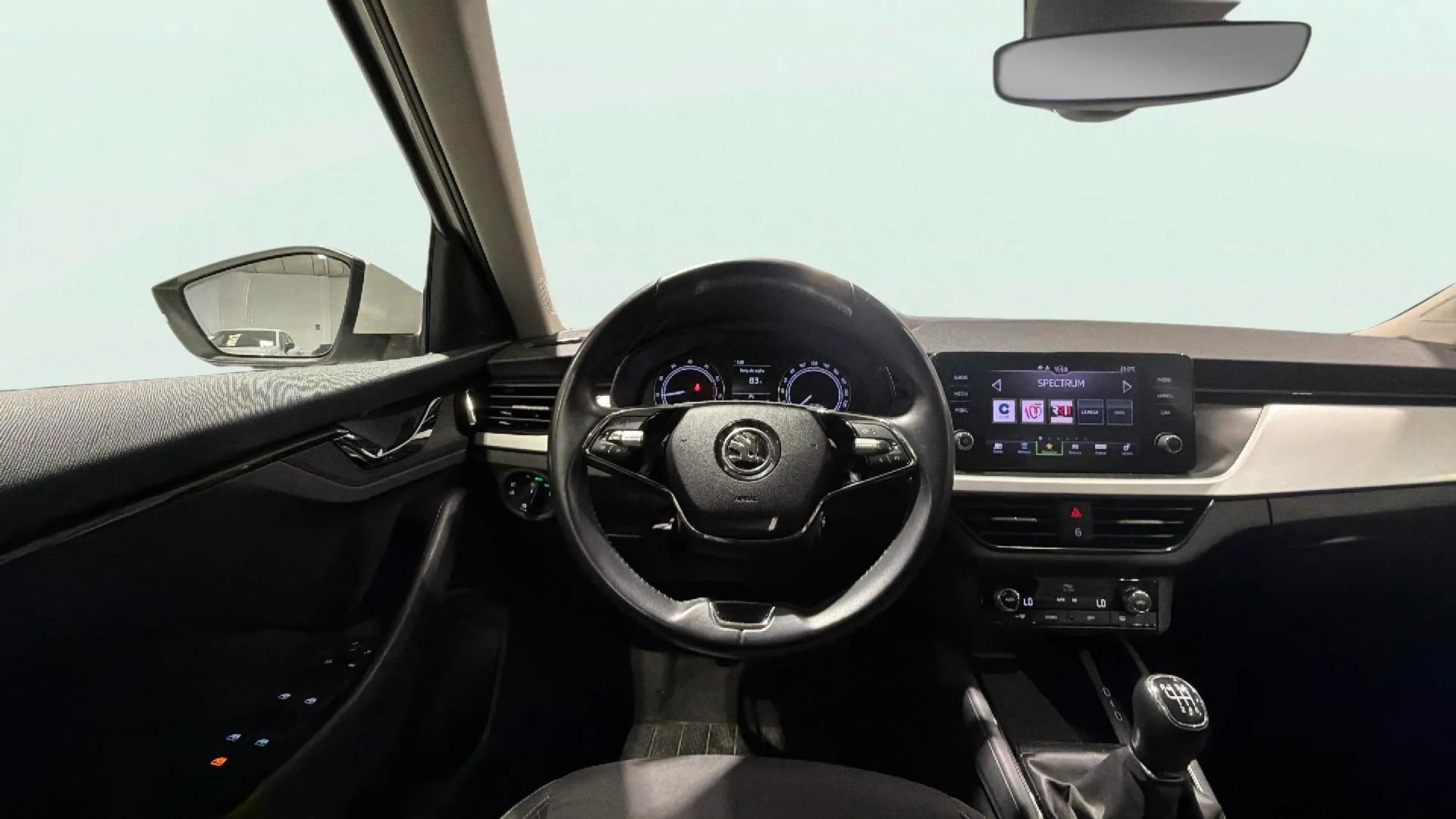 Škoda Kamiq 1.0 TSI Ambition - foto 10