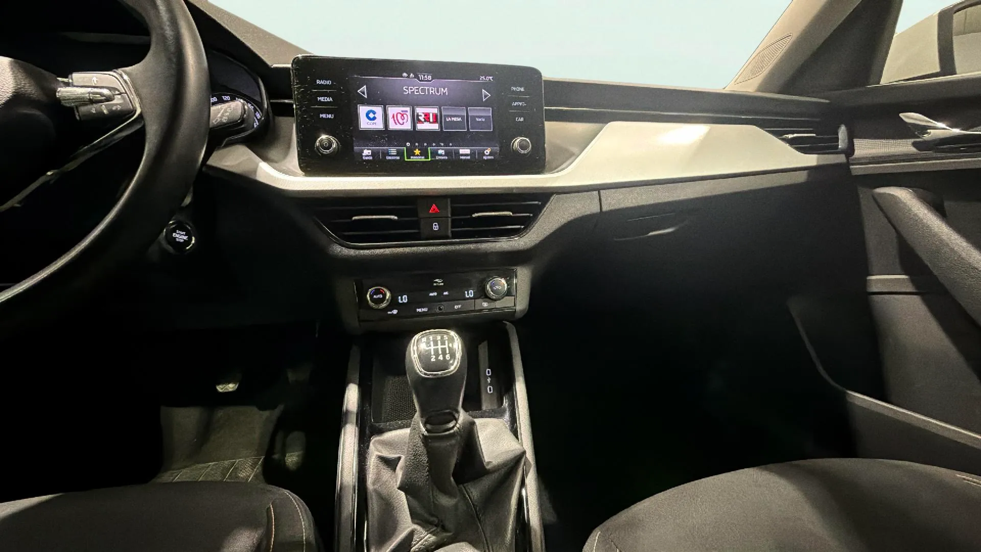 Škoda Kamiq 1.0 TSI Ambition - foto 12