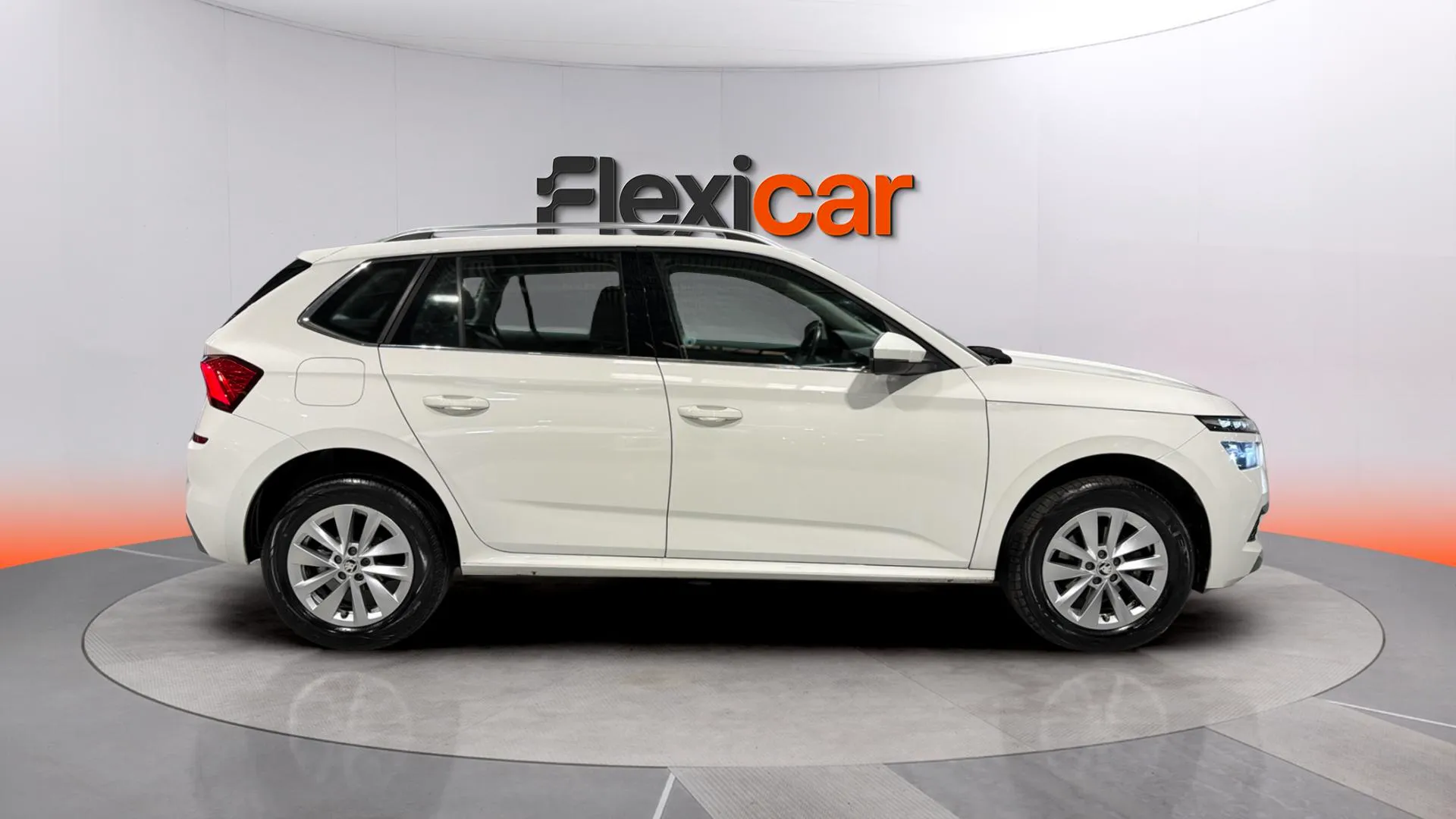 Škoda Kamiq 1.0 TSI Ambition - foto 8