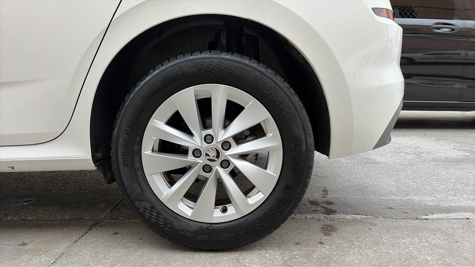 Škoda Kamiq 1.0 TSI Ambition - foto 9