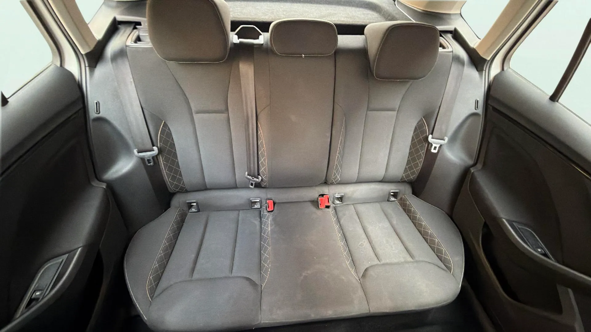 Škoda Kamiq 1.0 TSI Ambition - foto 17