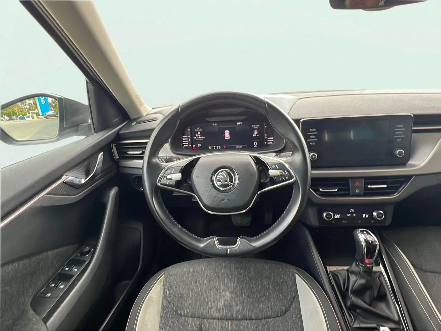 Škoda Kamiq 1.0 TSI DSG Ambition - foto 10