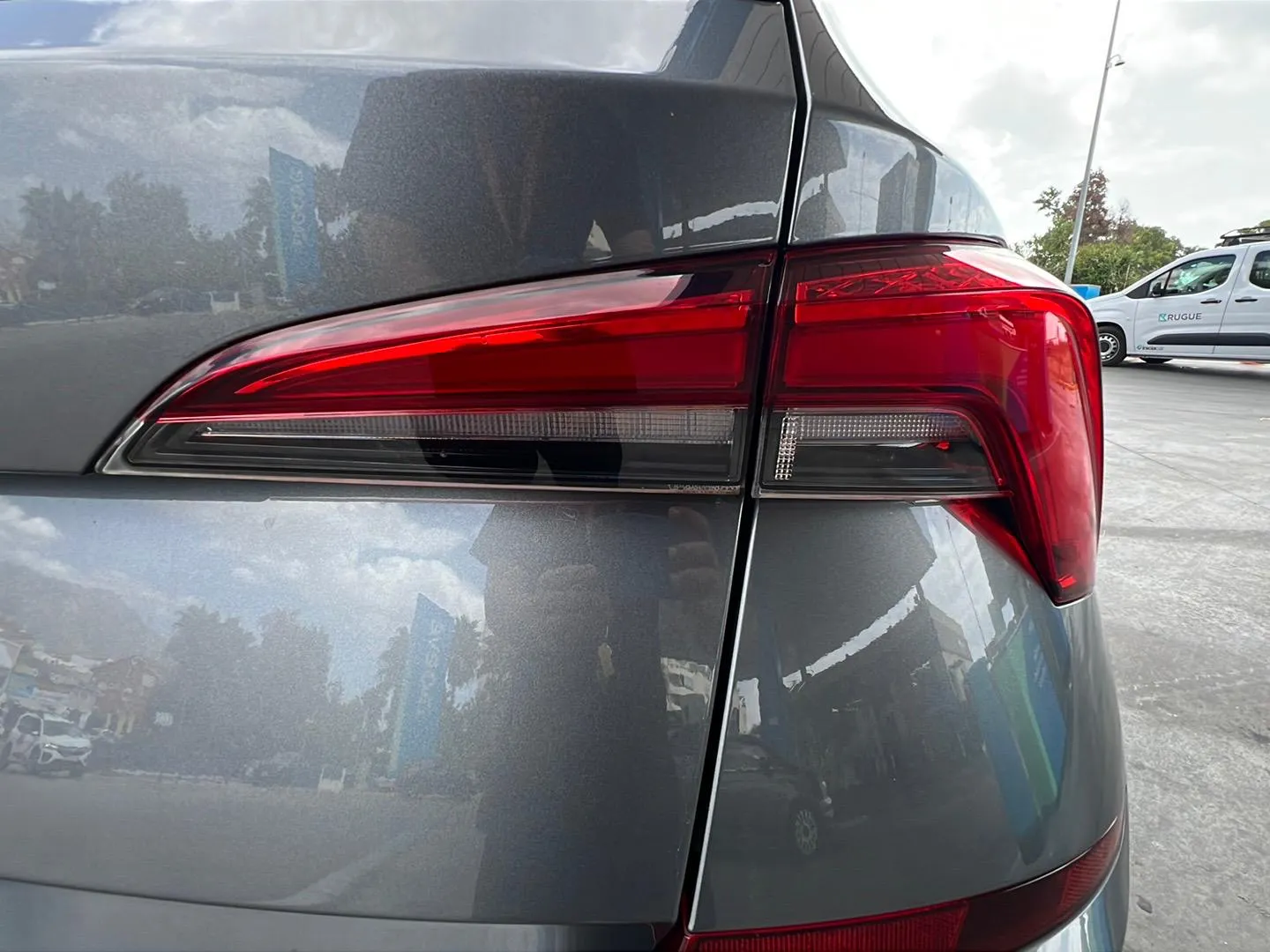 Škoda Kamiq 1.0 TSI DSG Ambition - foto 24