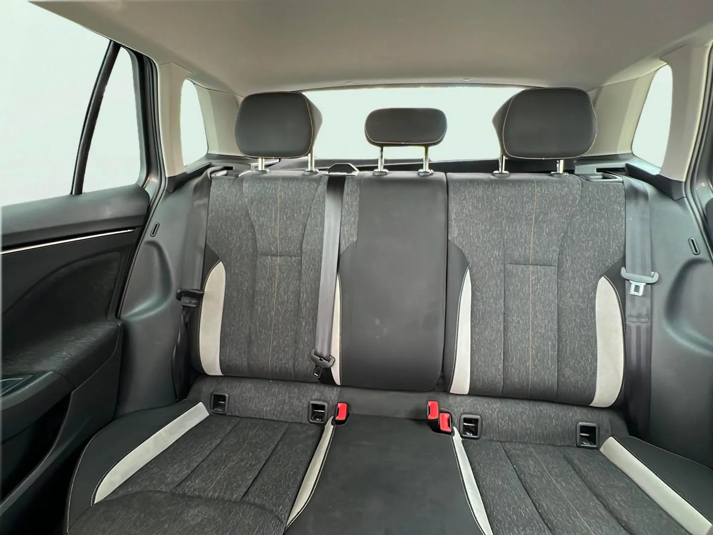 Škoda Kamiq 1.0 TSI DSG Ambition - foto 13