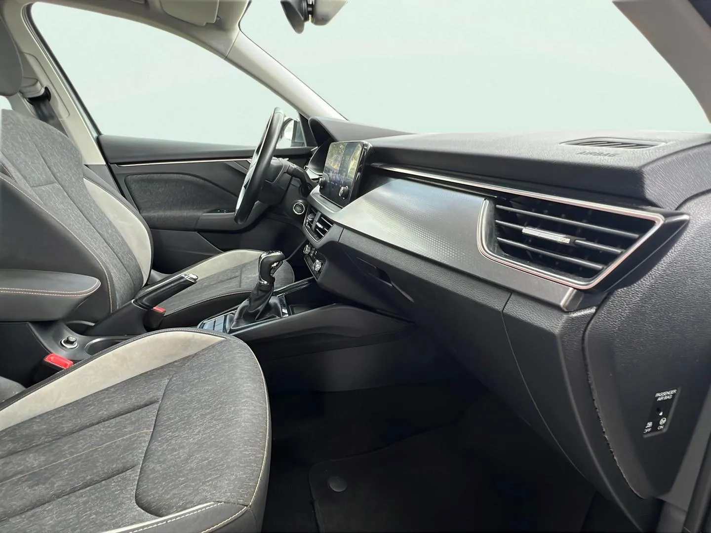 Škoda Kamiq 1.0 TSI DSG Ambition - foto 27