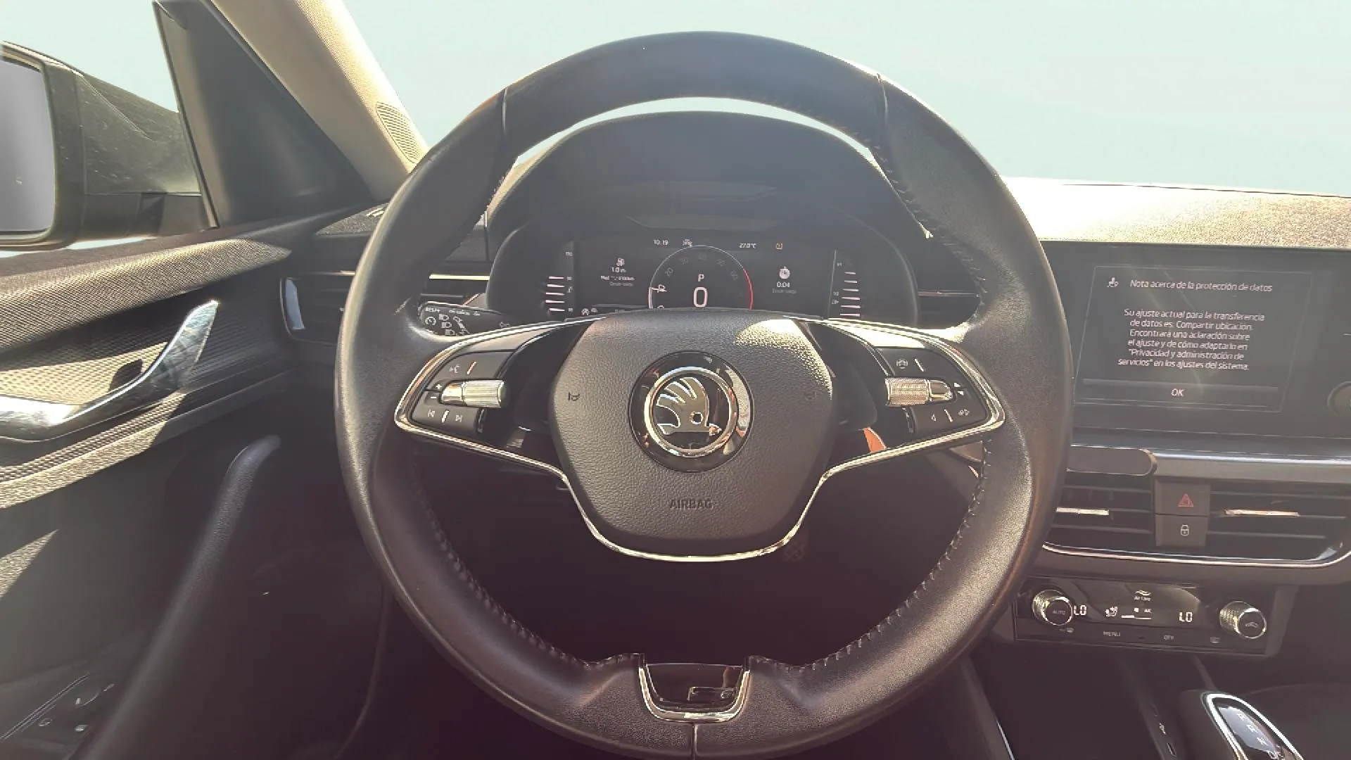 Škoda Kamiq 1.0 TSI DSG Ambition - foto 10