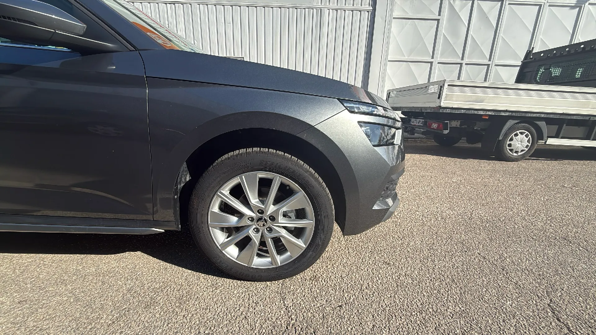 Škoda Kamiq 1.0 TSI DSG Ambition - foto 23