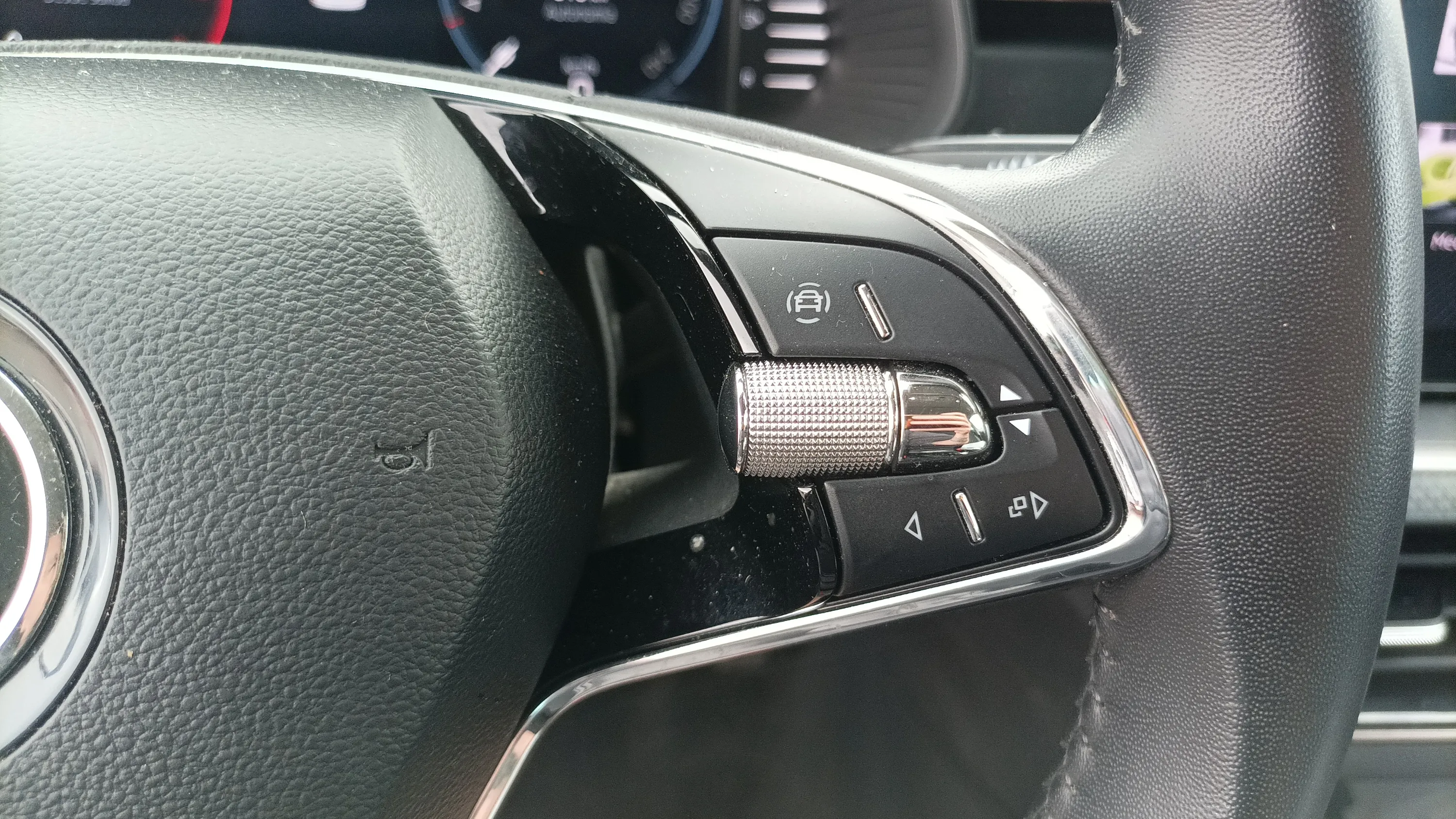 Škoda Kamiq 1.0 TSI Style - foto 11