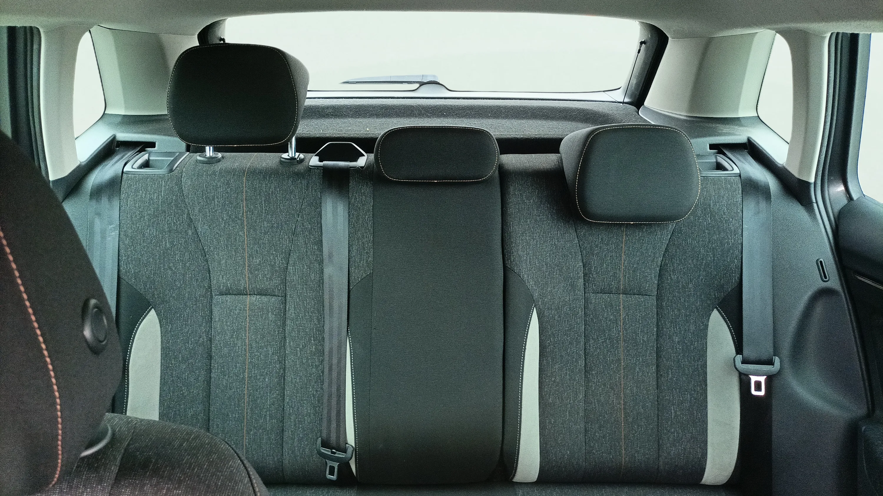 Škoda Kamiq 1.0 TSI Style - foto 20