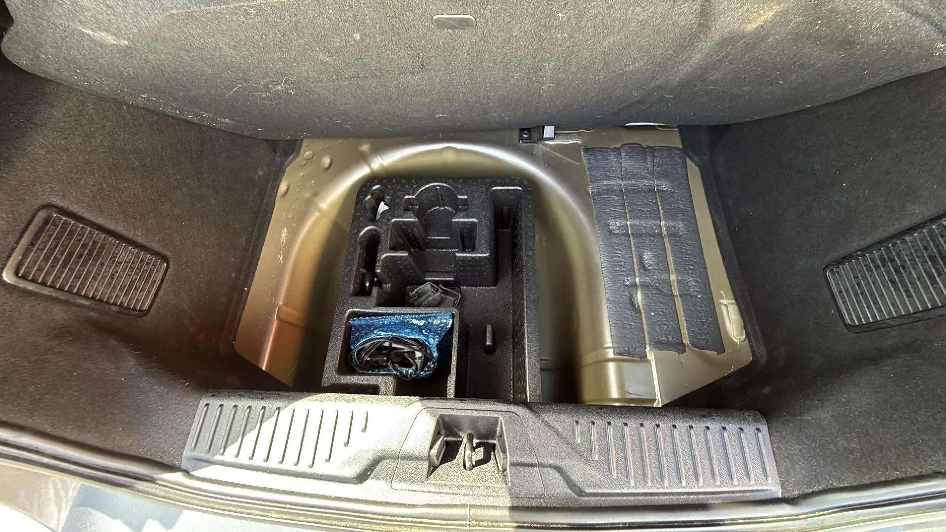 Ford Fiesta 1.0 EcoBoost MHEV ST-Line - foto 15