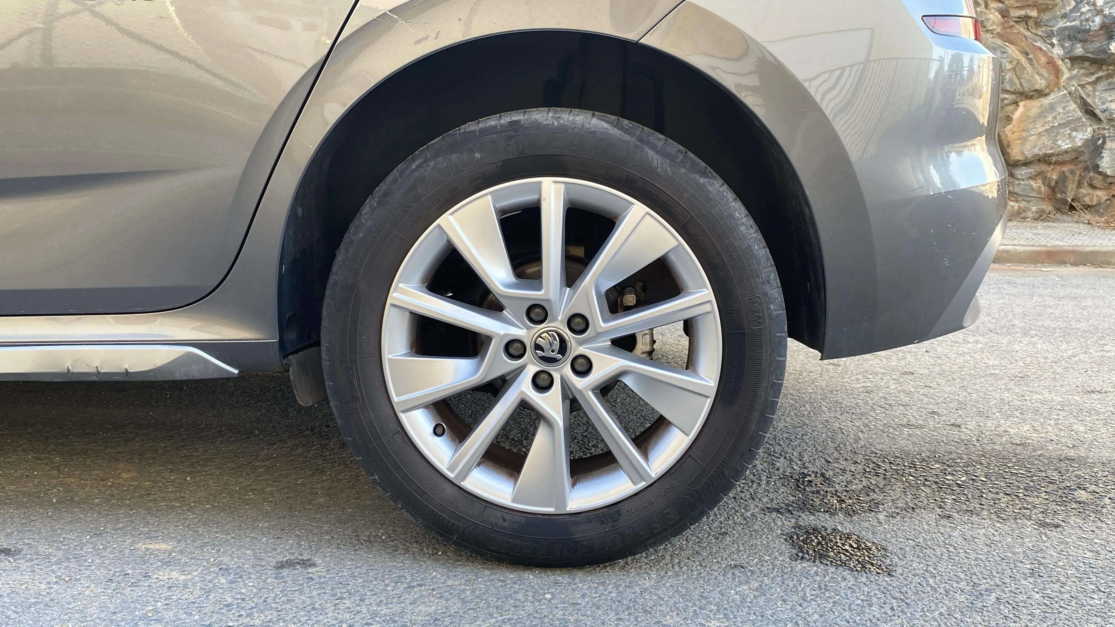 Škoda Kamiq 1.0 TSI Style - foto 31