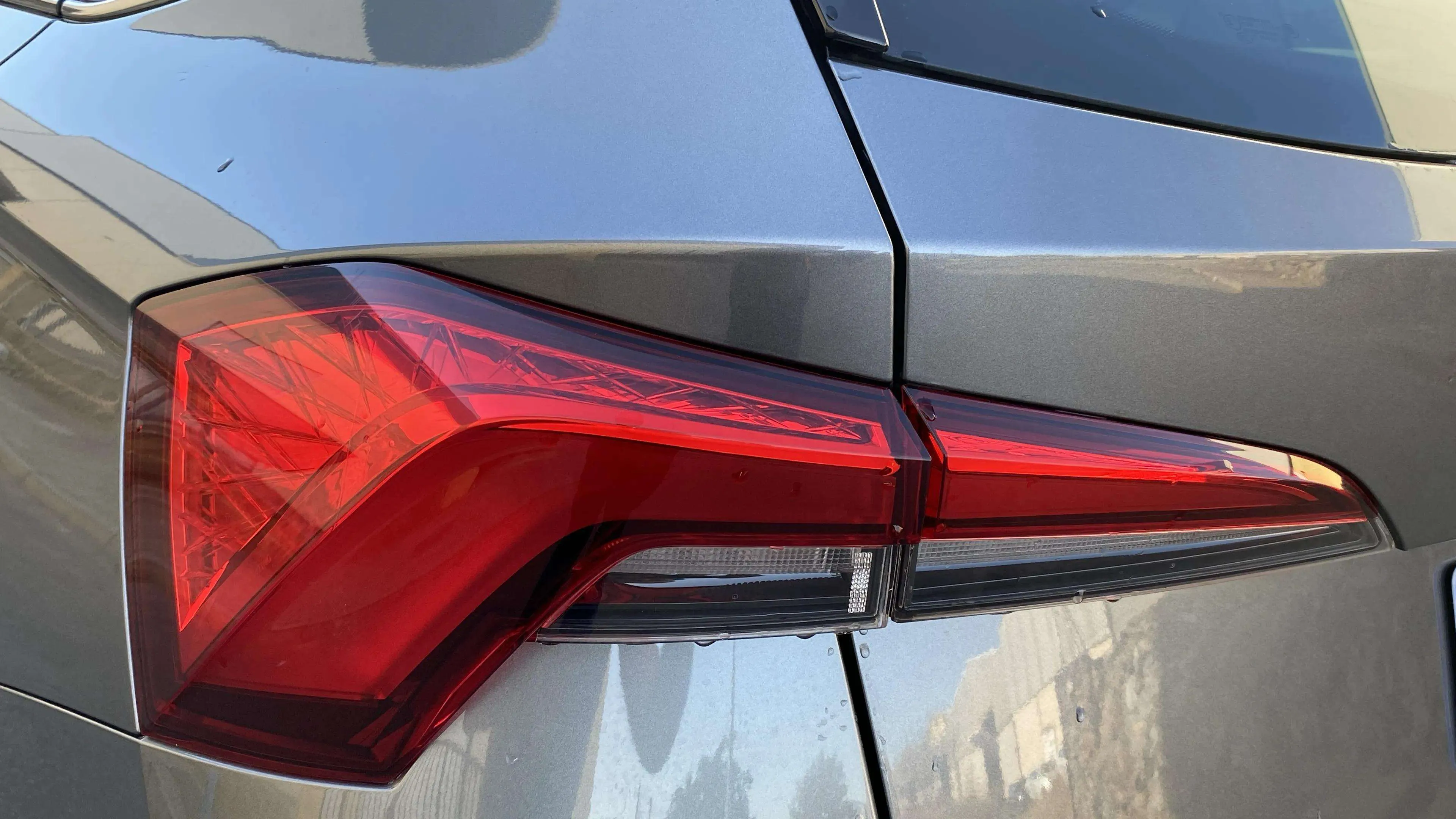 Škoda Kamiq 1.0 TSI Style - foto 28