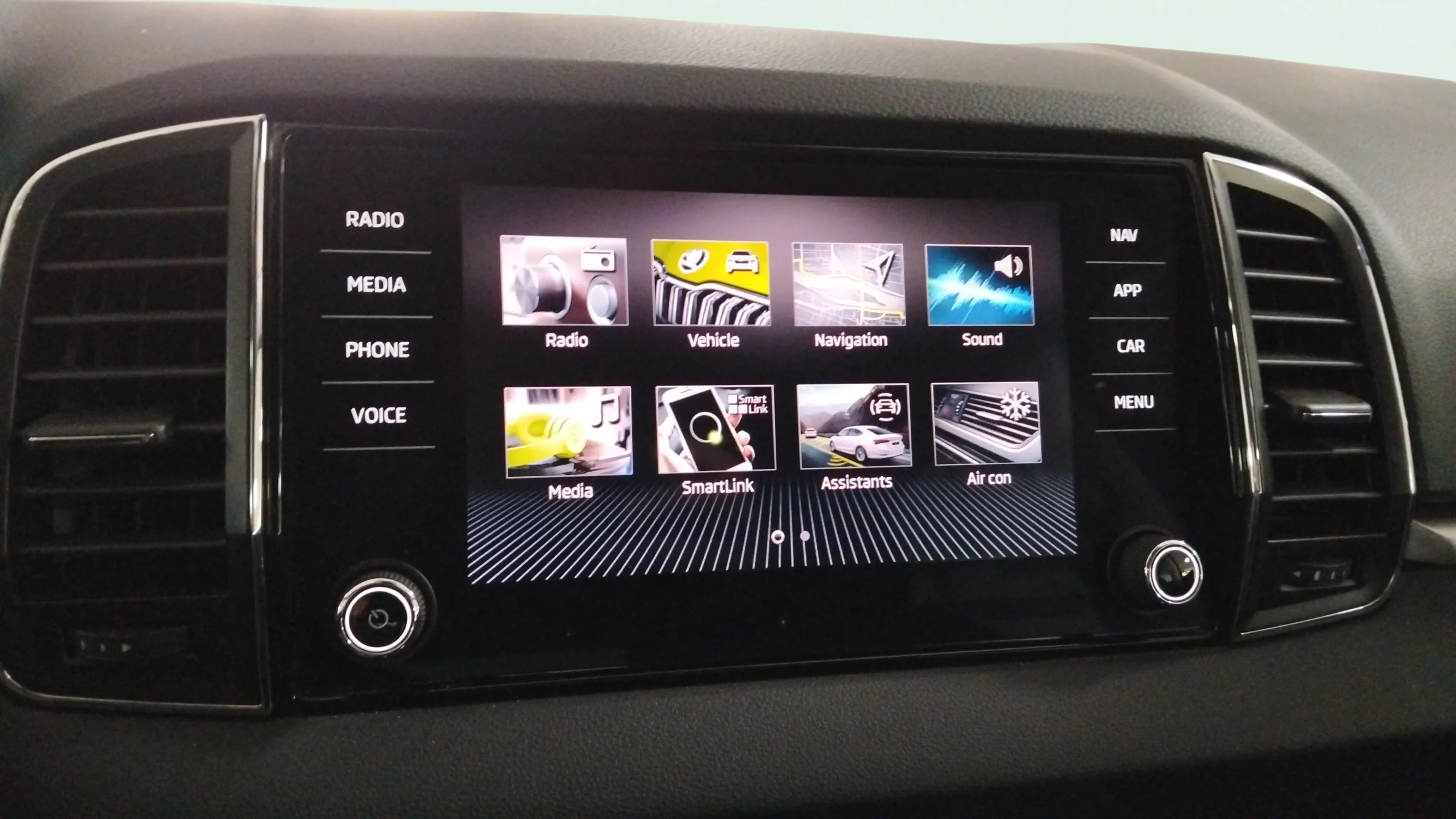 Škoda Karoq 2.0 TDI Ambition - foto 11