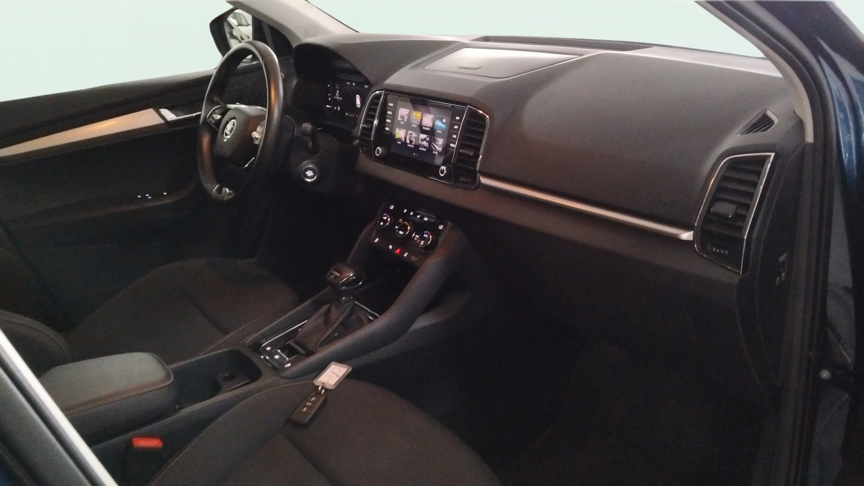 Škoda Karoq 2.0 TDI Ambition - foto 23