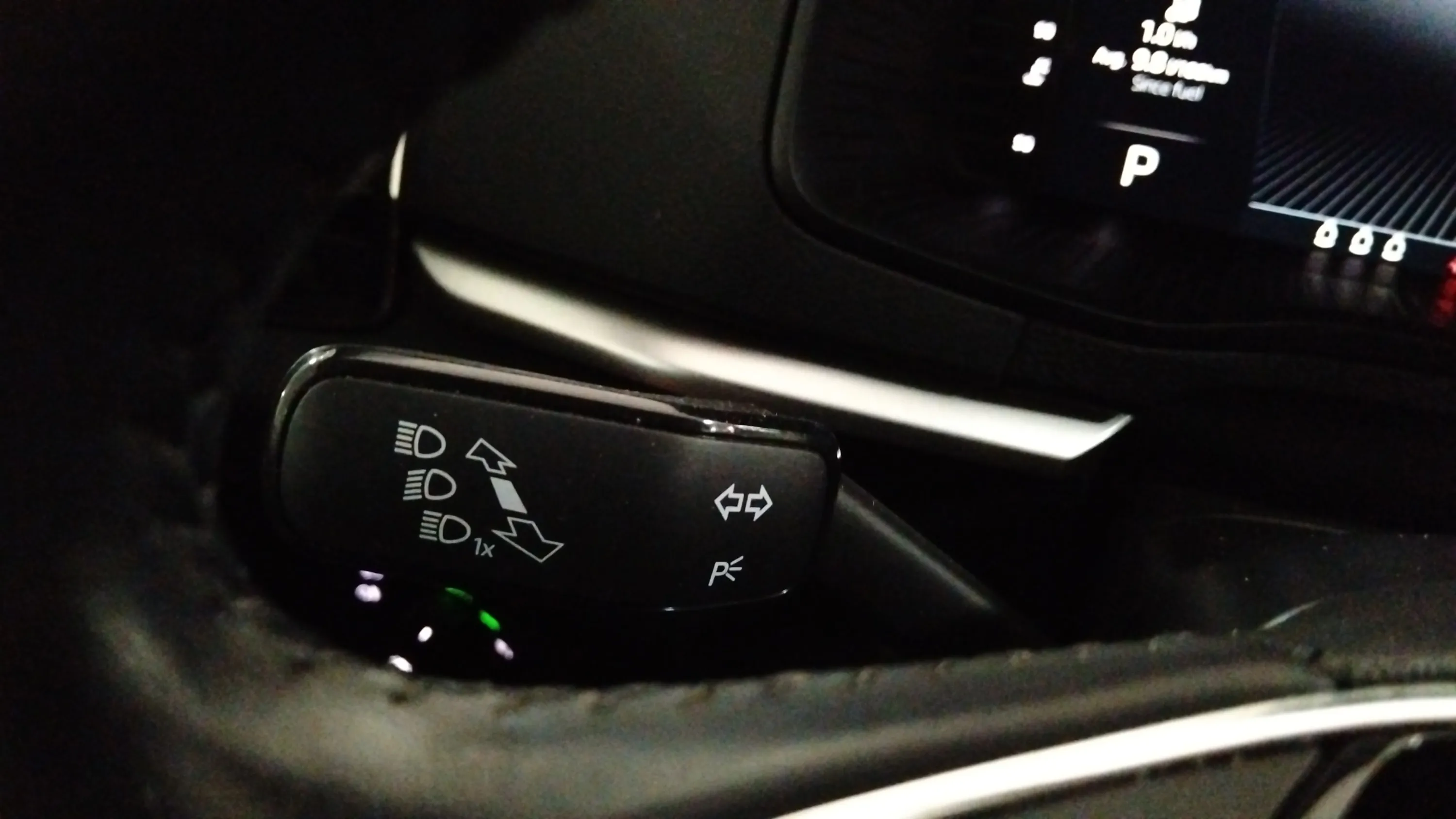 Škoda Karoq 2.0 TDI Ambition - foto 17