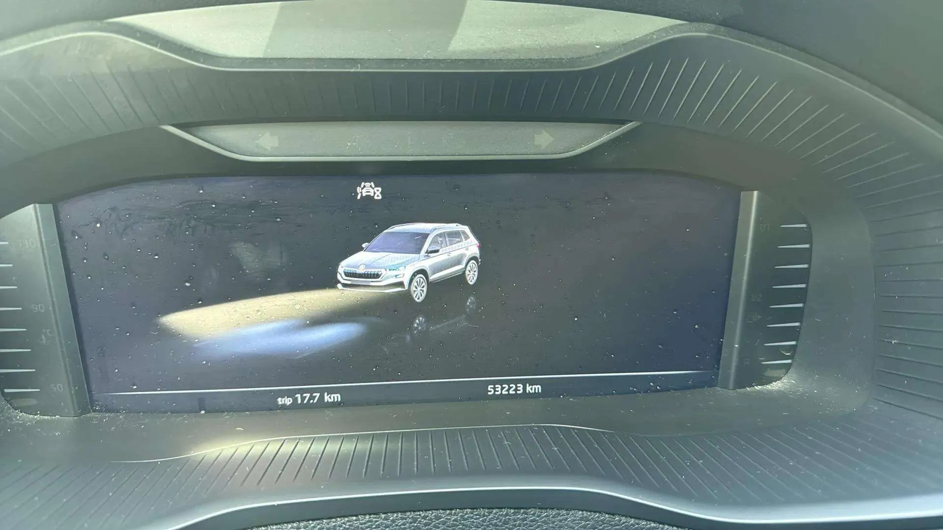 Škoda Karoq 2.0 TDI DSG Ambition - foto 16