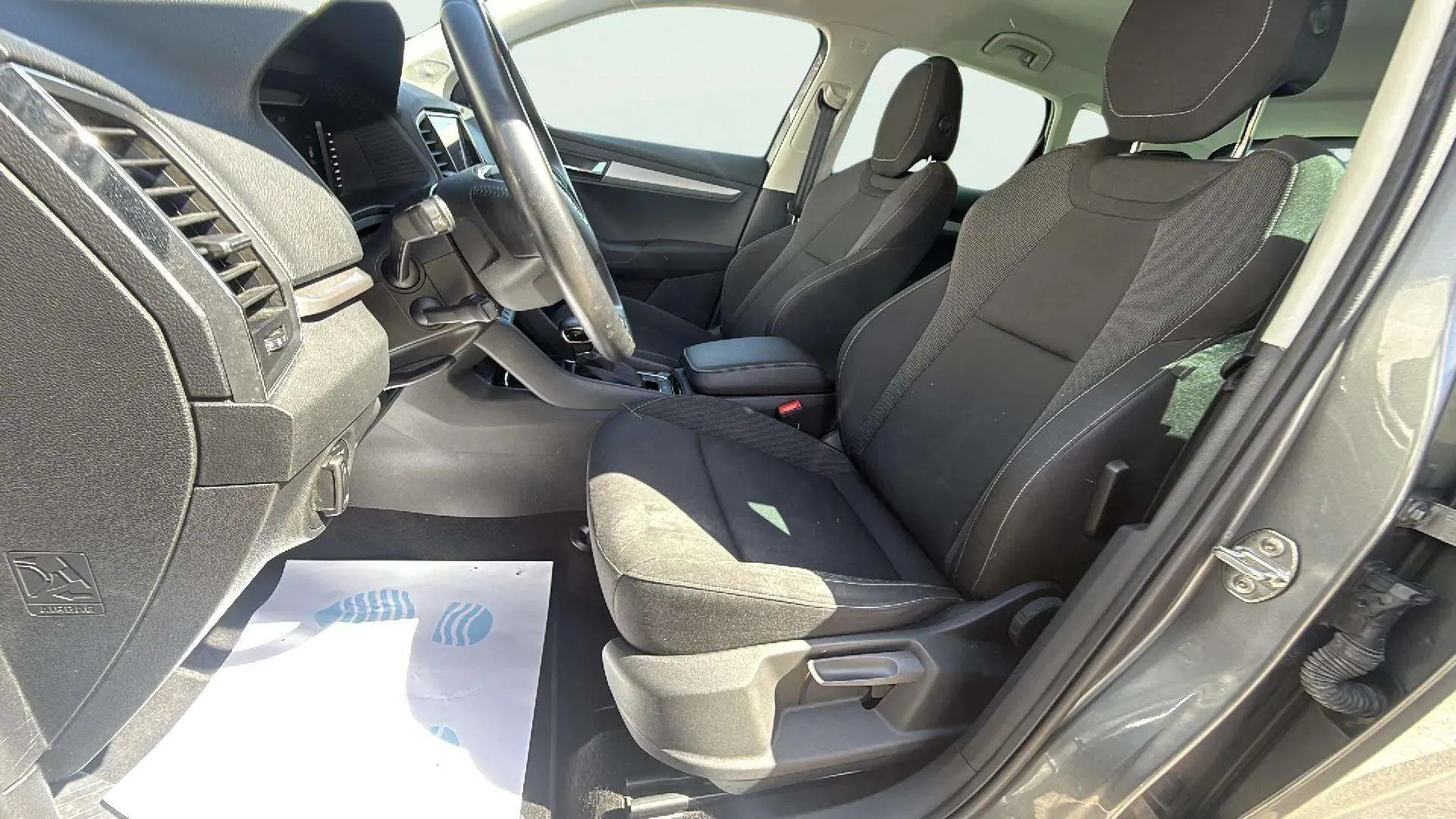 Škoda Karoq 2.0 TDI DSG Ambition - foto 22