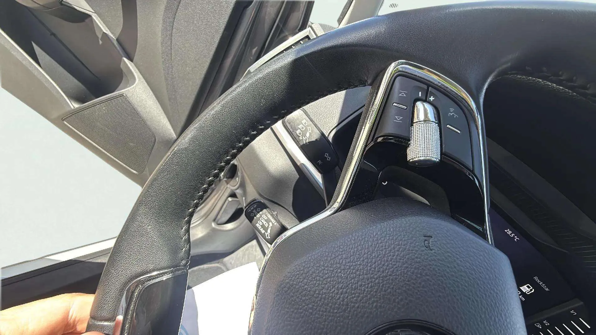 Škoda Karoq 2.0 TDI DSG Ambition - foto 14