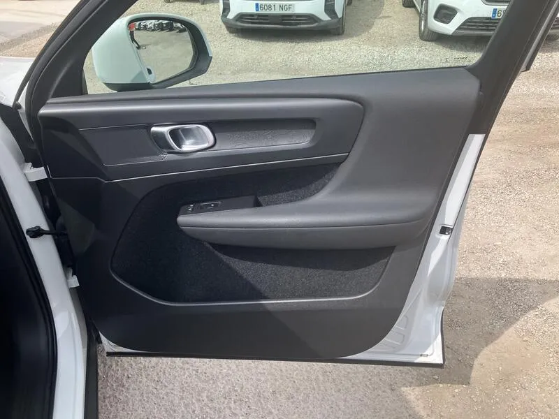 Volvo XC40 1.5 T3 - foto 20