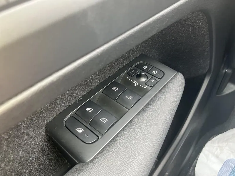 Volvo XC40 1.5 T3 - foto 30