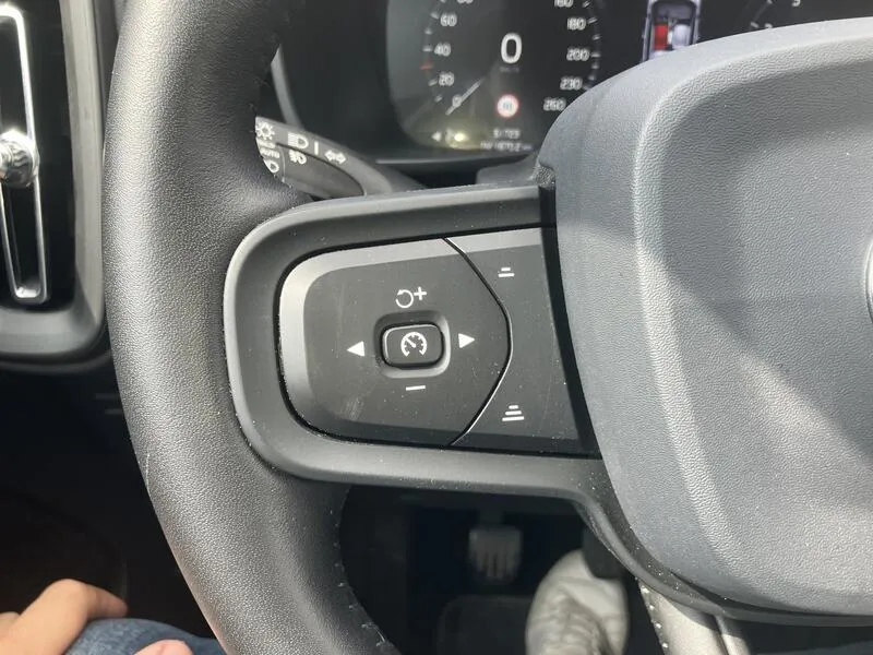 Volvo XC40 1.5 T3 - foto 17