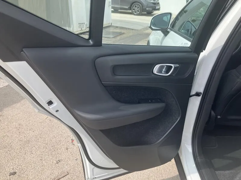 Volvo XC40 1.5 T3 - foto 25