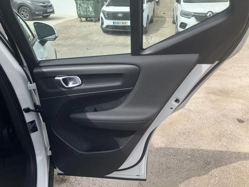 Volvo XC40 1.5 T3 - foto 22