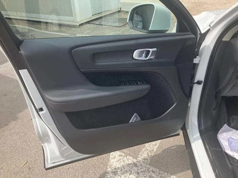 Volvo XC40 1.5 T3 - foto 28